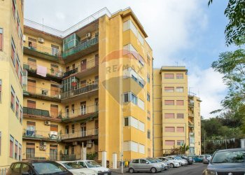 Edificio all\'aperto - Trilocale Via Nizzeti
 
18, Valverde - foto 16