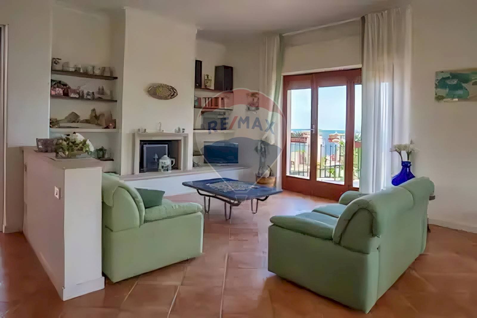 Soggiorno - Villa Contrada Agnone Baia del Riccio
s.n.c., Augusta - foto 3