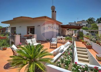 Casa all\'aperto - Villa Contrada Agnone Baia del Riccio
 
s.n.c., Augusta - foto 1