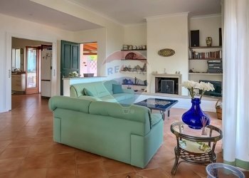 Soggiorno - Villa Contrada Agnone Baia del Riccio
 
s.n.c., Augusta - foto 8