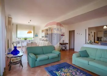 Sala da pranzo - Villa Contrada Agnone Baia del Riccio
 
s.n.c., Augusta - foto 9