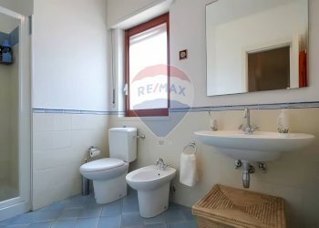 Bagno - Villa Contrada Agnone Baia del Riccio
 
s.n.c., Augusta - foto 13