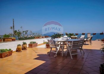 Terrazza - Villa Contrada Agnone Baia del Riccio
 
s.n.c., Augusta - foto 19