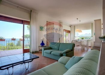 Sala da pranzo - Villa Contrada Agnone Baia del Riccio
 
s.n.c., Augusta - foto 20