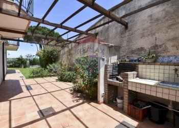 Terrazza - Villa Contrada Agnone Baia del Riccio
 
s.n.c., Augusta - foto 28