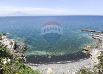 Vista dell\'acqua - Villa Contrada Agnone Baia del Riccio
 
s.n.c., Augusta - foto 30
