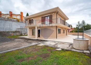 Casa all\'aperto - Villa via vaccarini
 
19, Mascalucia - foto 2