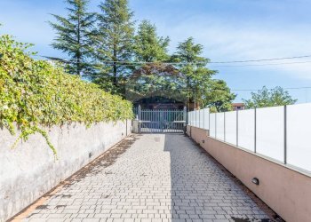 Terrazza - Locale Commerciale Via Empedocle
 
3, Mascalucia - foto 3