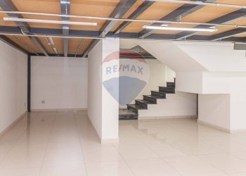 Scale - Locale Commerciale Via Empedocle
 
3, Mascalucia - foto 11