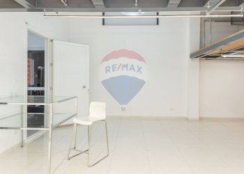 Stanza vuota - Locale Commerciale Via Empedocle
 
3, Mascalucia - foto 14