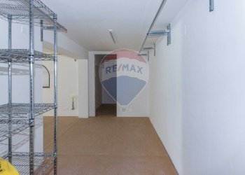 Hall / corridoio - Locale Commerciale Via Empedocle
 
3, Mascalucia - foto 20