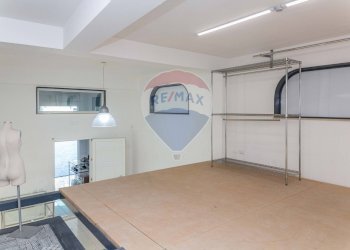 Stanza vuota - Locale Commerciale Via Empedocle
 
3, Mascalucia - foto 25