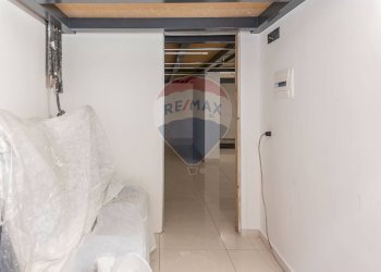 Soggiorno - Locale Commerciale Via Empedocle
 
3, Mascalucia - foto 38