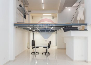 Ufficio - Locale Commerciale Via Empedocle
 
3, Mascalucia - foto 39