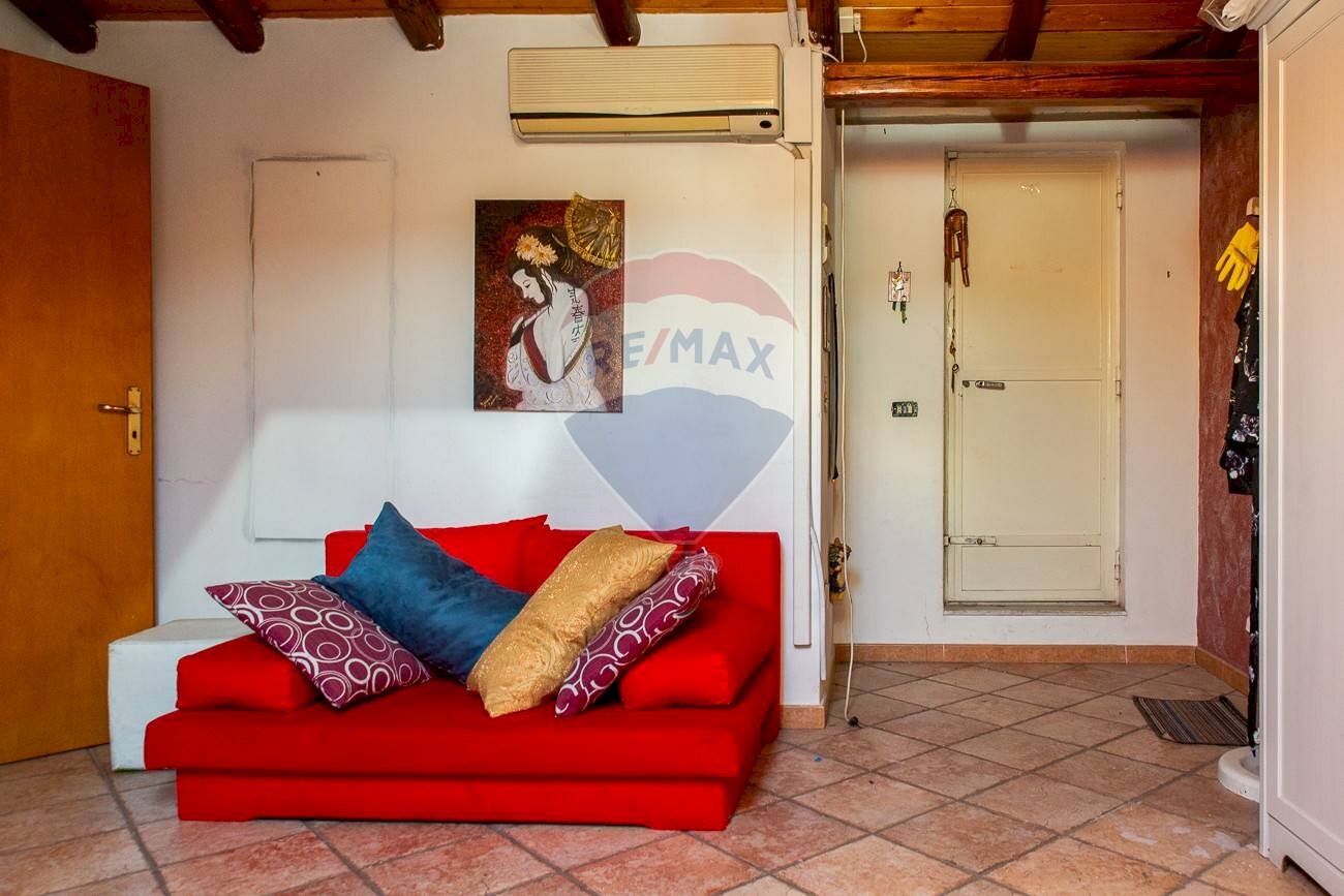 Soggiorno - Trilocale via Dafni
 
2, Aci Catena - foto 2