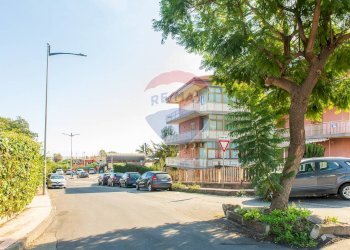 Edificio all\'aperto - Trilocale via Dafni
 
2, Aci Catena - foto 1