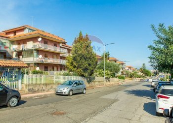 Edificio all\'aperto - Trilocale via Dafni
 
2, Aci Catena - foto 5