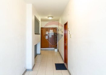 Hall / corridoio - Trilocale via Dafni
 
2, Aci Catena - foto 24