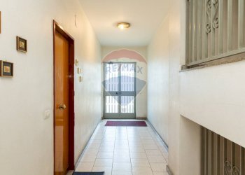 Hall / corridoio - Trilocale via Dafni
 
2, Aci Catena - foto 29