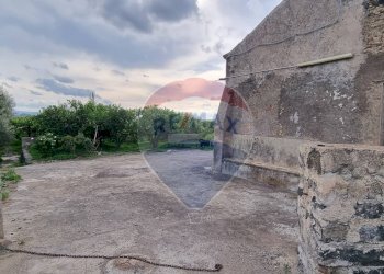 Casa all\'aperto - Terreno agricolo CONTRADA LEONE
snc, Paterno - foto 3