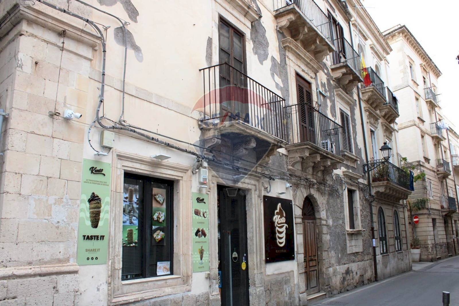 Edificio all\'aperto - Independent house via Castello Maniace, Siracusa - photo 3