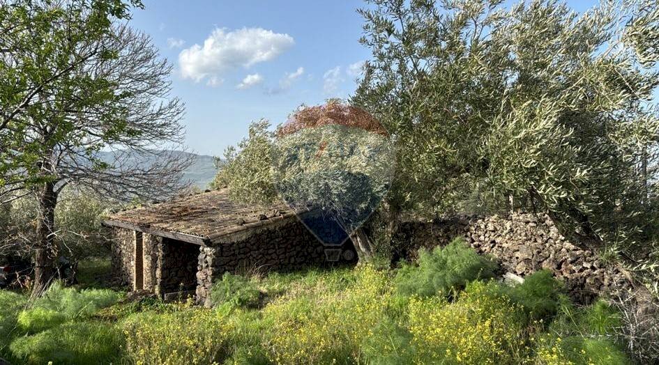 Casa all\'aperto - Terreno agricolo Pirao, Randazzo - foto 1