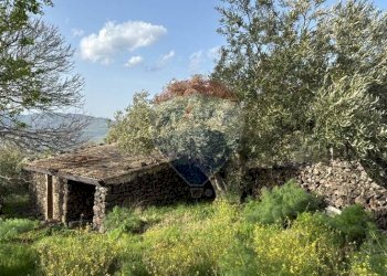 Casa all\'aperto - Agricultural land Pirao, Randazzo - photo 1