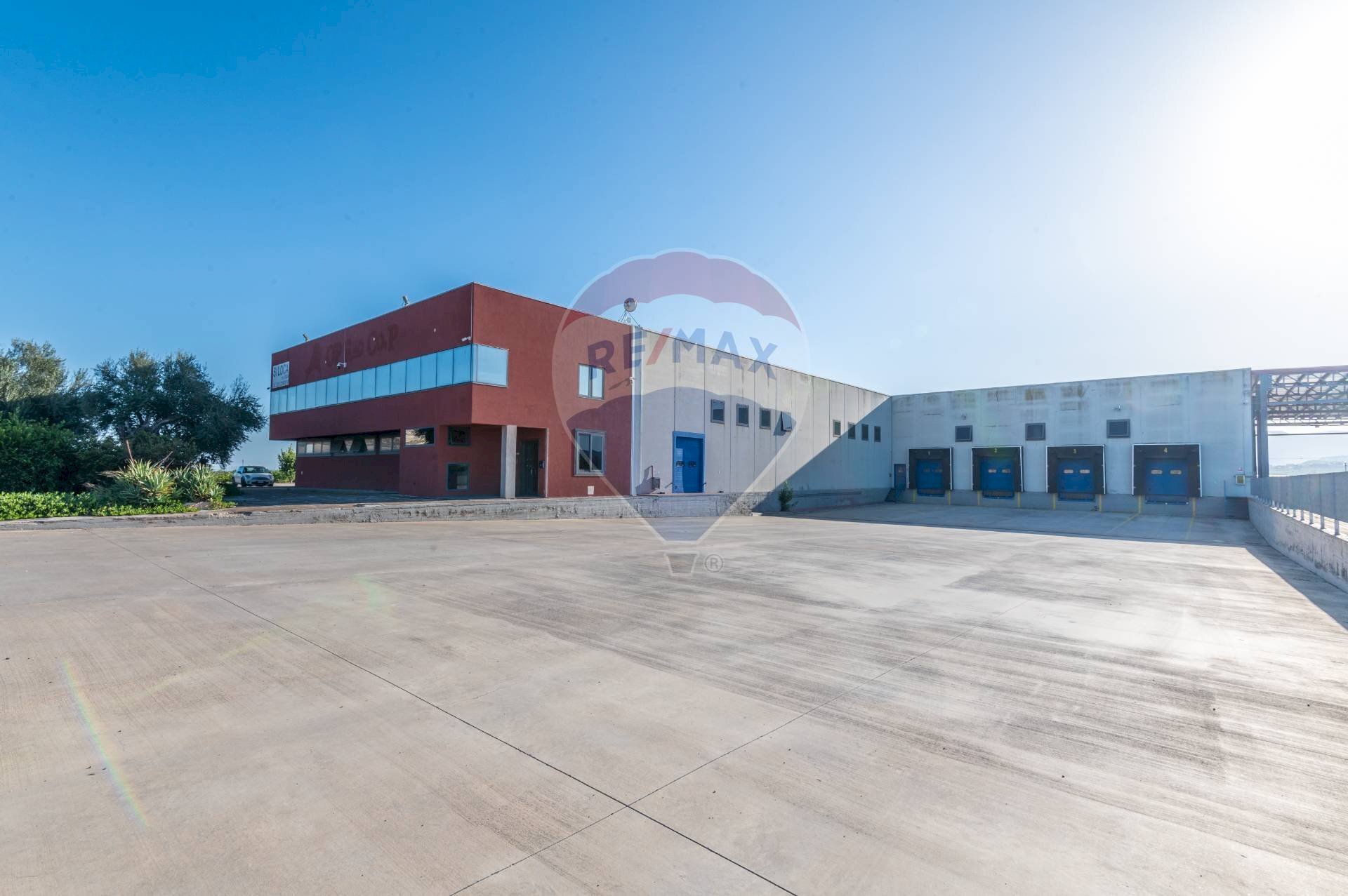 Edificio all\'aperto - Capannone Leonardo coop
 
SNC, Mineo - foto 3