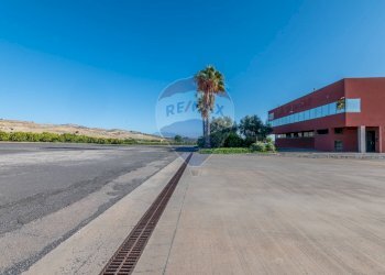 Edificio all\'aperto - Capannone Leonardo coop
 
SNC, Mineo - foto 6