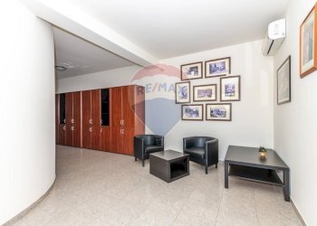 Hall / corridoio - Capannone Leonardo coop
 
SNC, Mineo - foto 17