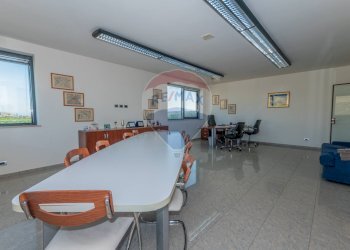 Sala da pranzo - Capannone Leonardo coop
 
SNC, Mineo - foto 20