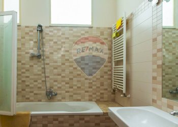 Bagno - Quadrilocale Via Amerigo Vespucci
 
85, Paterno - foto 4
