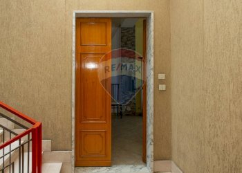 Hall / corridoio - Quadrilocale Via Amerigo Vespucci
 
85, Paterno - foto 8