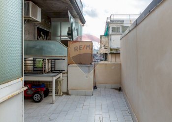 Terrazza - Quadrilocale Via Amerigo Vespucci
 
85, Paterno - foto 26