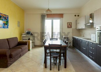 Sala da pranzo - Quadrilocale Via Amerigo Vespucci
 
85, Paterno - foto 1