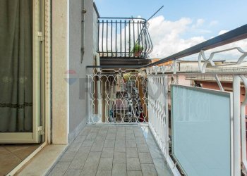 Balcone - Quadrilocale Via Amerigo Vespucci
 
85, Paterno - foto 21