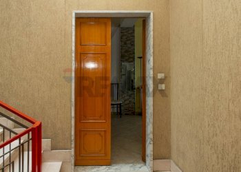 Hall / corridoio - Quadrilocale Via Amerigo Vespucci
 
85, Paterno - foto 27