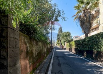 Edificio all\'aperto - Quadrilocale Via Pietro De Logu
 
27, Catania - foto 2