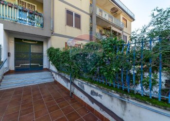 Edificio all\'aperto - Quadrilocale Via Pietro De Logu
 
27, Catania - foto 3