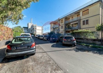 Edificio all\'aperto - Quadrilocale Via Pietro De Logu
 
27, Catania - foto 33