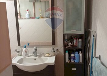 Bagno - Quadrilocale via liguria
 
13, Paterno - foto 16