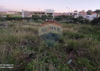 Edificio all\'aperto - Terreno edificabile Via Lucania
snc, Paterno - foto 1