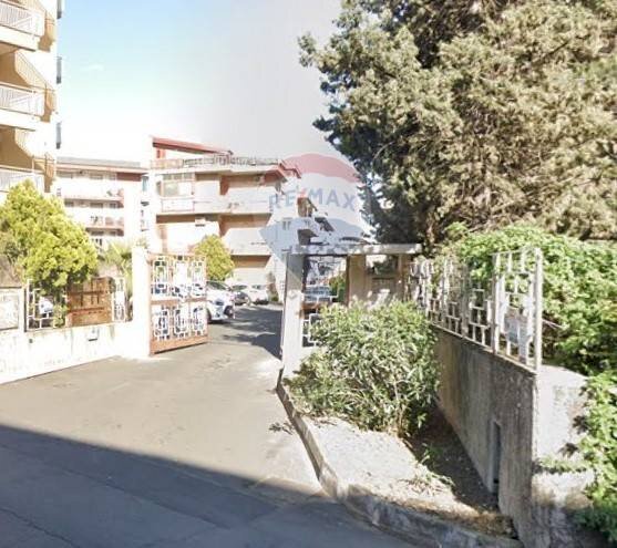 Edificio all\'aperto - Attico via gramsci
 
8, Gravina di Catania - foto 1