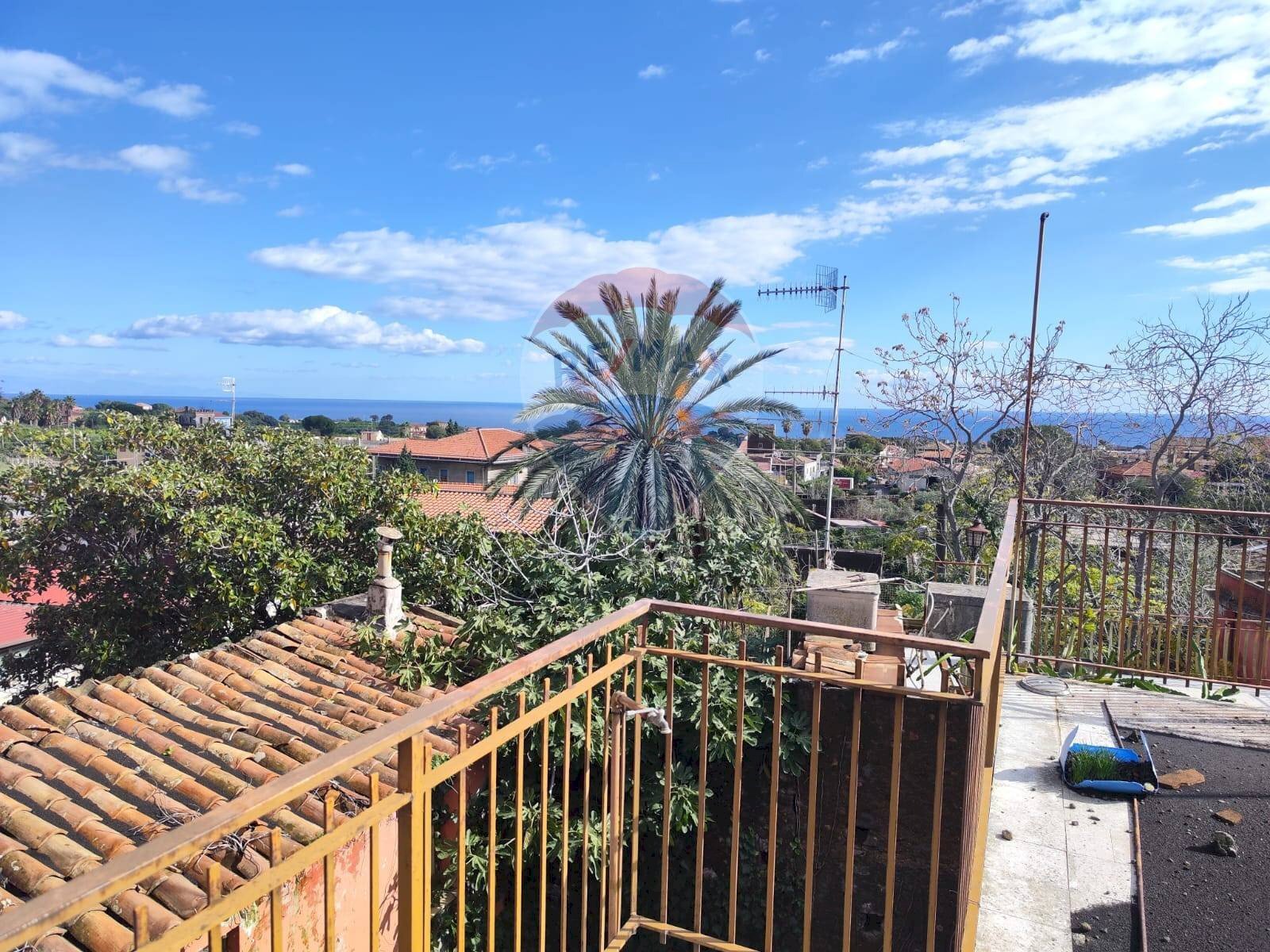 Balcone - Casa indipendente via molise
 
17-19, Acireale - foto 1