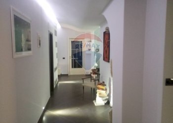 Hall / corridoio - Appartamento via Giunta
 
1, Randazzo - foto 19