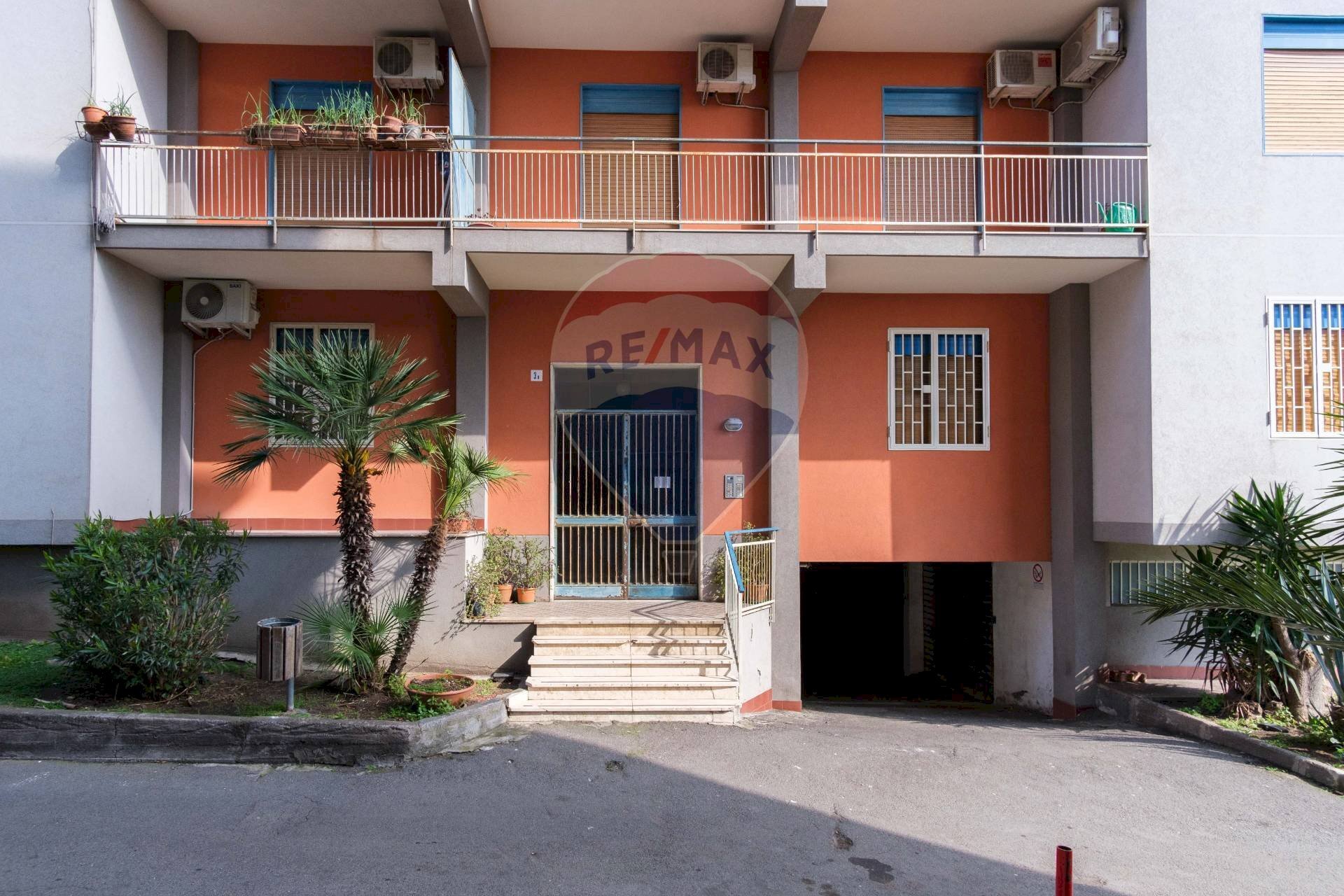 Edificio all\'aperto - Appartamento via fasano
20, Gravina di Catania - foto 2