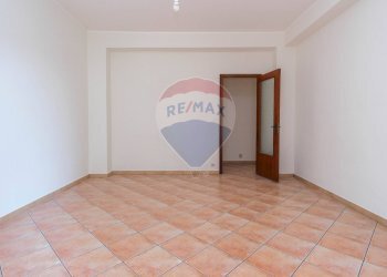 Stanza vuota - Appartamento via fasano
 
20, Gravina di Catania - foto 10