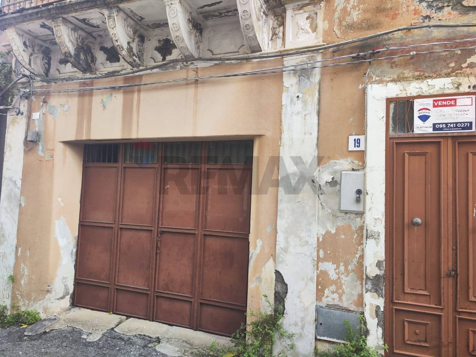 Edificio all\'aperto - Casa indipendente via molise
 
21, Acireale - foto 1