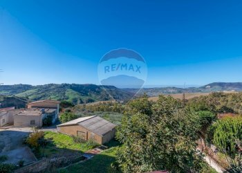 Vista delle montagne - Casa indipendente Via Parisi
 
4, Caltagirone - foto 11