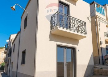 Casa all\'aperto - Casa indipendente Via Parisi
 
4, Caltagirone - foto 1